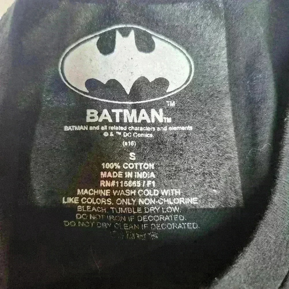 Batman unisex graphic tee DC comics batman size small - Picture 5 of 5